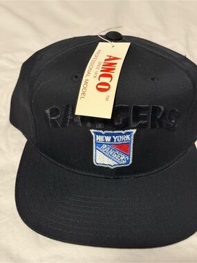 ANNCO New York Rangers Black Embroidered Snapback Hat